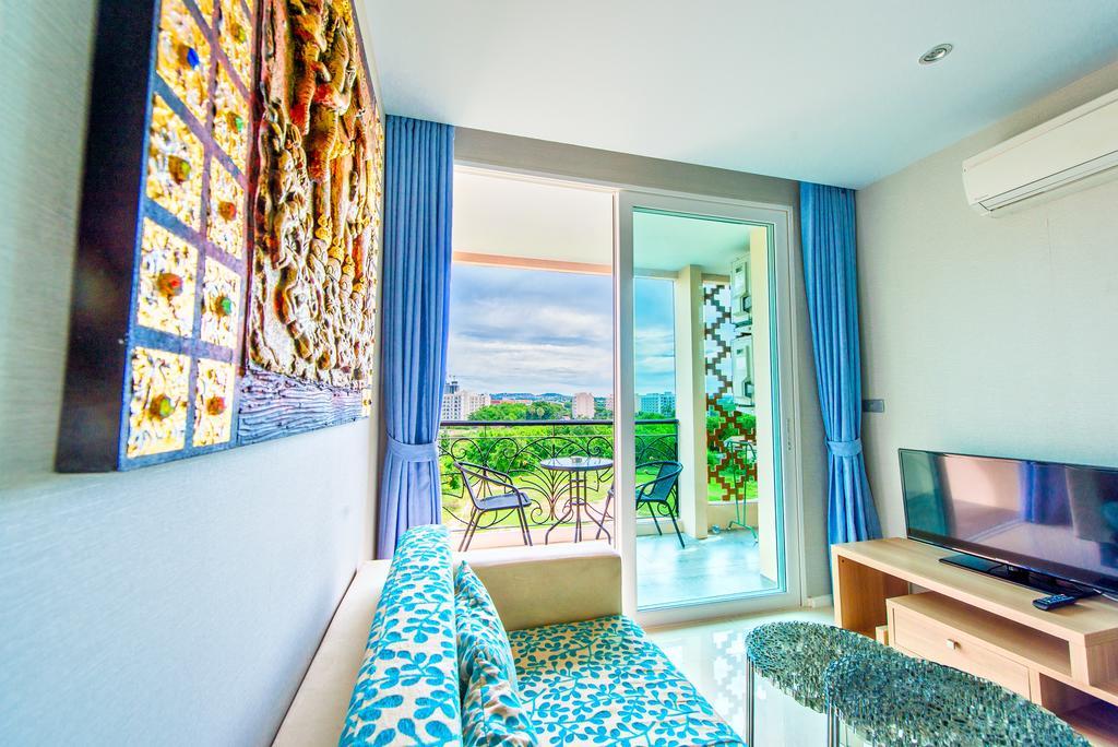 Atlantis Residence Jomtien Beach Exterior photo